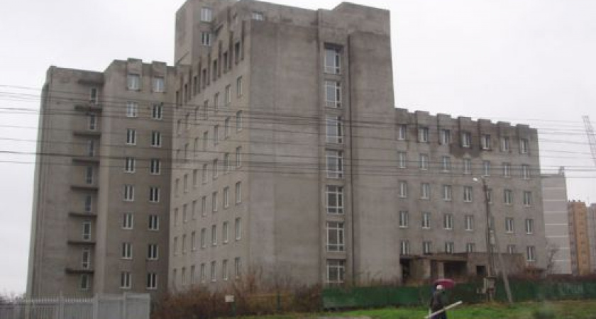 Липецкие власти решили сделать из поликлиники торговый центр